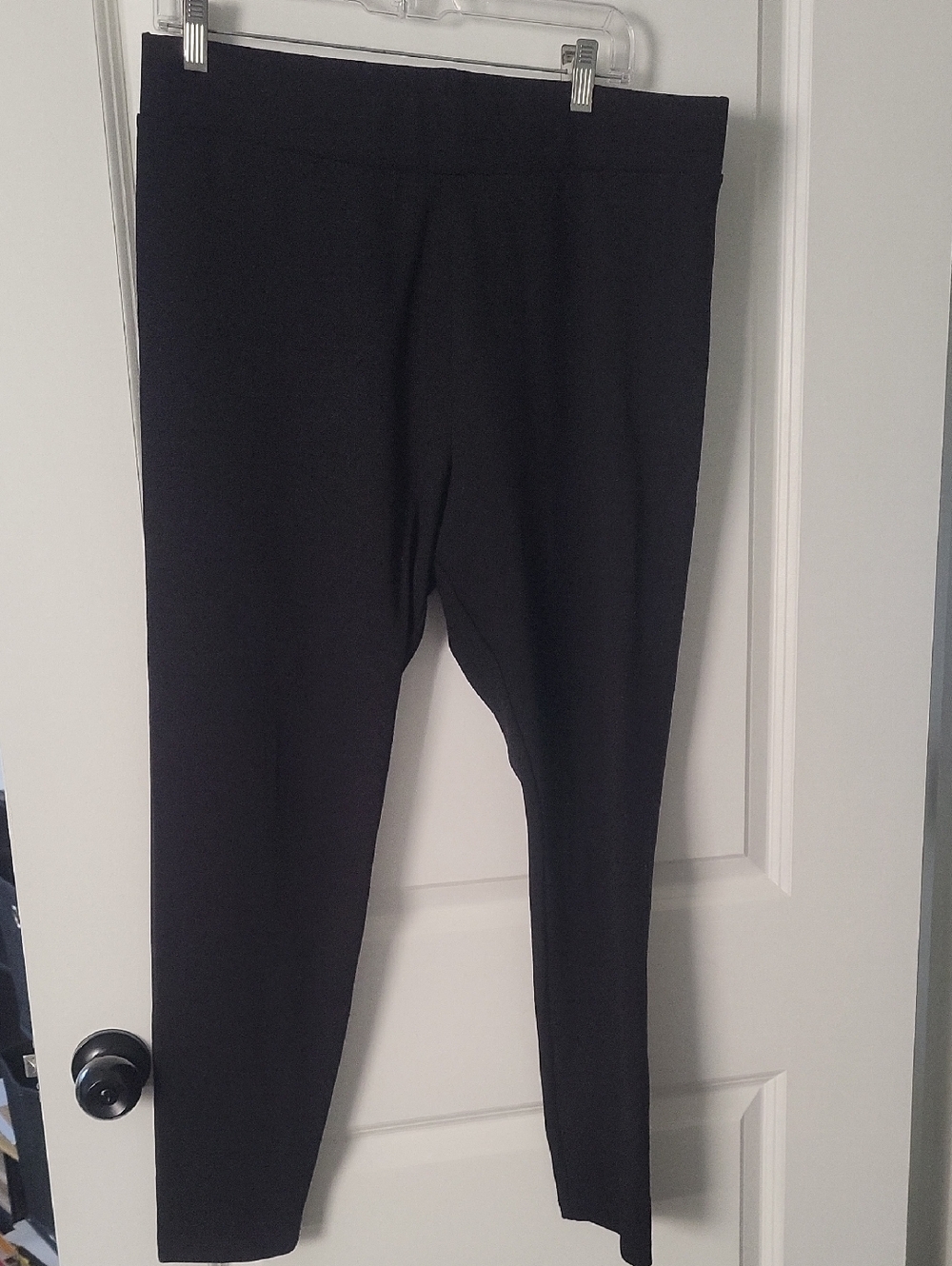 Lou & Grey Black High-Rise Everyday Leggings